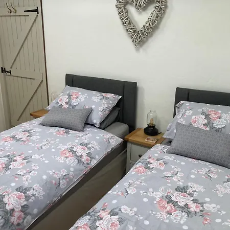 3 Bed In 85686 *