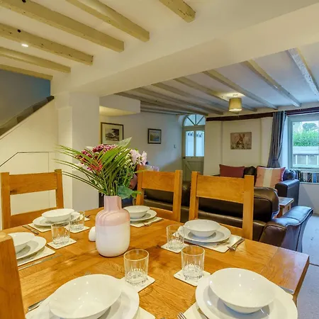 3 Bed In 85686 Holiday home