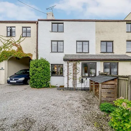 3 Bed In 85686 Semesterbostad *